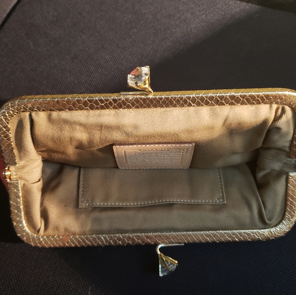 Coach clutch embossed gold and Swarovski closure - Picture 3 of 3